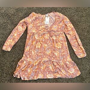 Billabong Women’s long sleeved summer dress.